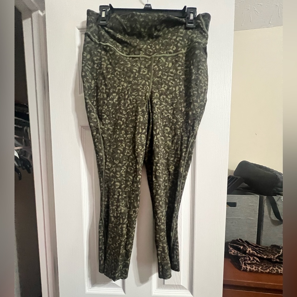 Lululemon Base Pace Legging sz12